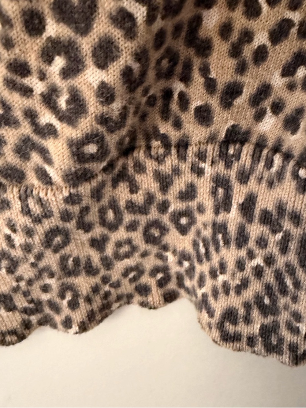 LOFT Neutral Leopard-Print Knit Cardigan - pre owned- size Medium - Pima Cotton - Picture 11 of 12